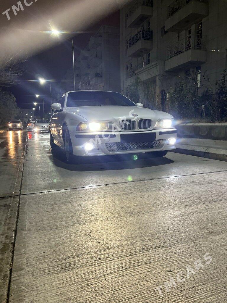BMW E39 2002 - 130 000 TMT - Кëши - img 10