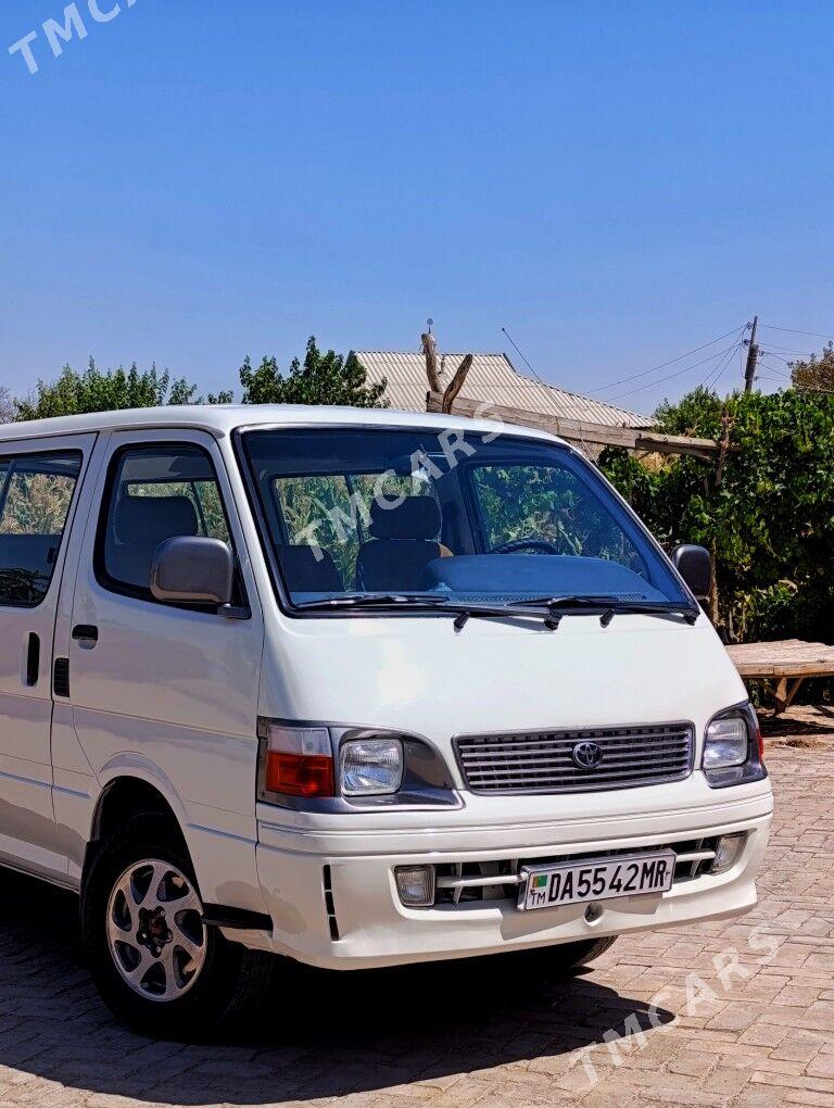 Toyota Hiace 2004 - 135 000 TMT - Байрамали - img 1