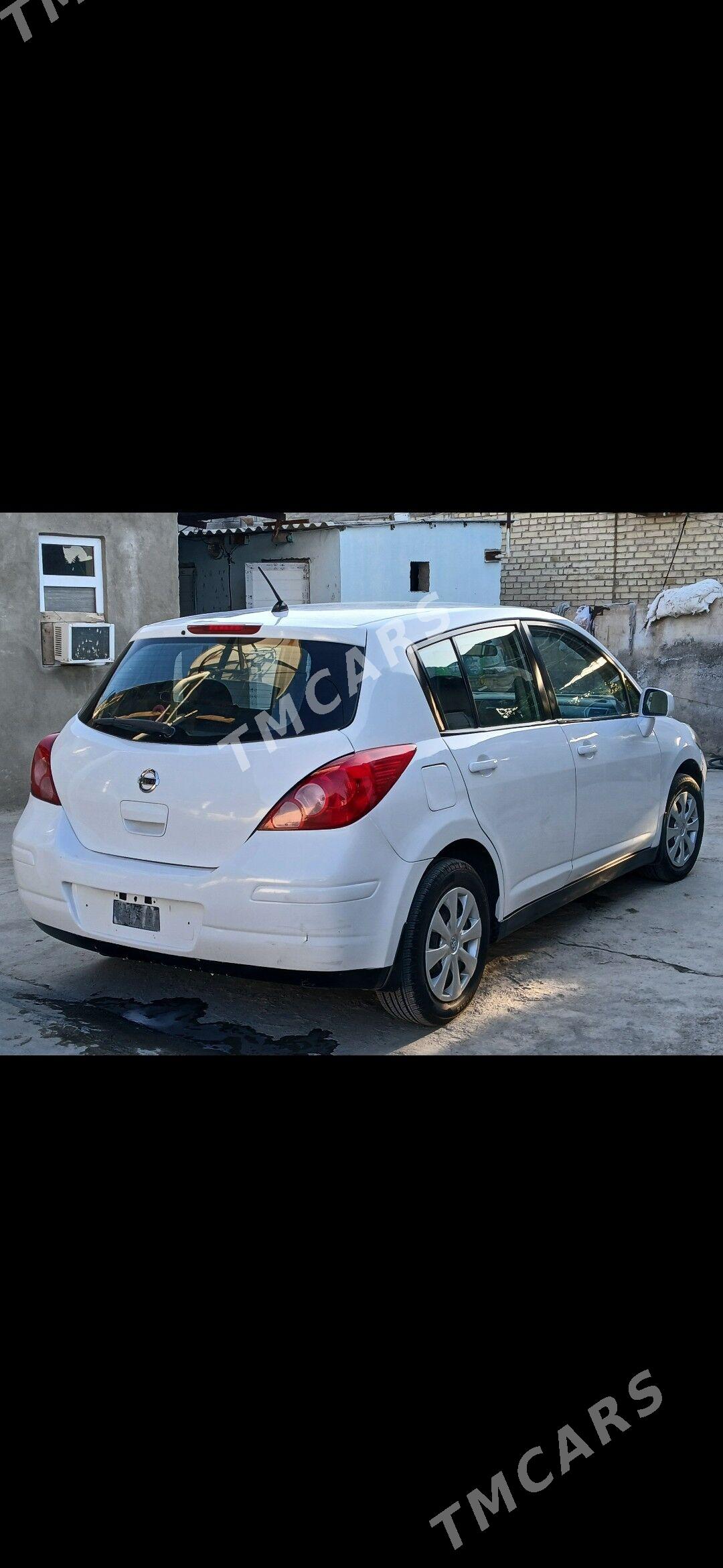 Nissan Versa 2010 - 130 000 TMT - Анев - img 2