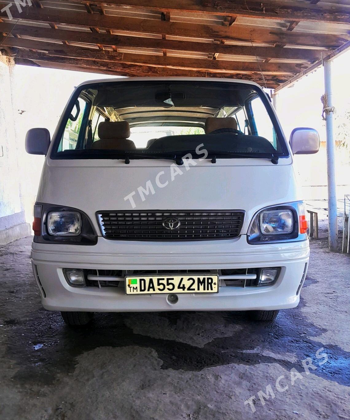 Toyota Hiace 2004 - 135 000 TMT - Байрамали - img 6