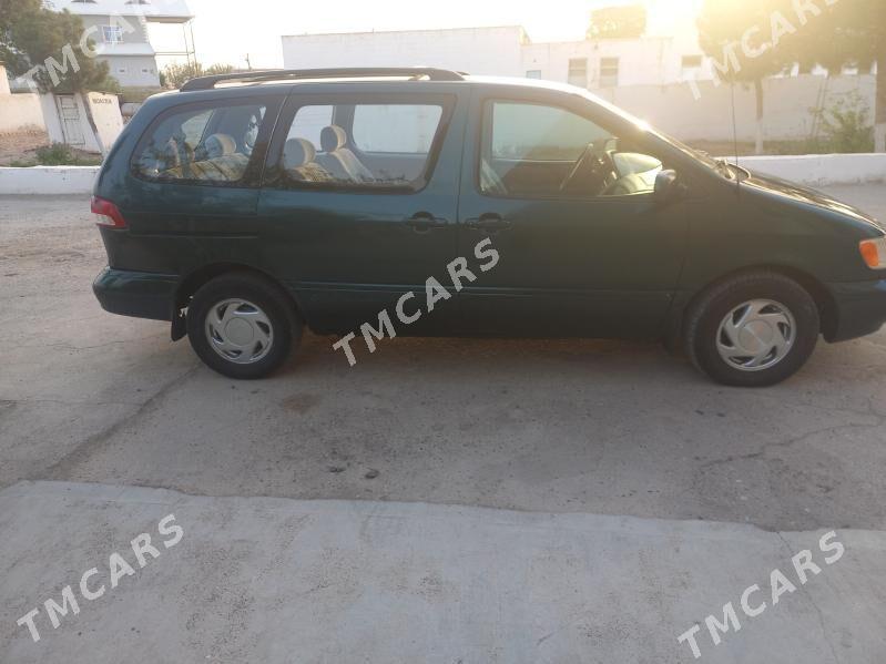 Toyota Sienna 1998 - 130 000 TMT - Ёлётен - img 3