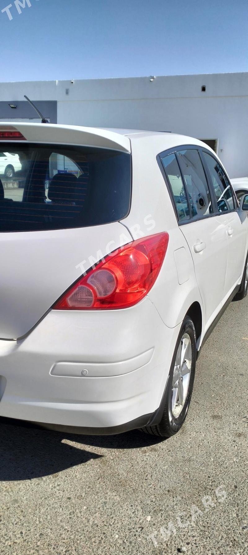 Nissan Versa 2011 - 130 000 TMT - Тязе заман - img 4