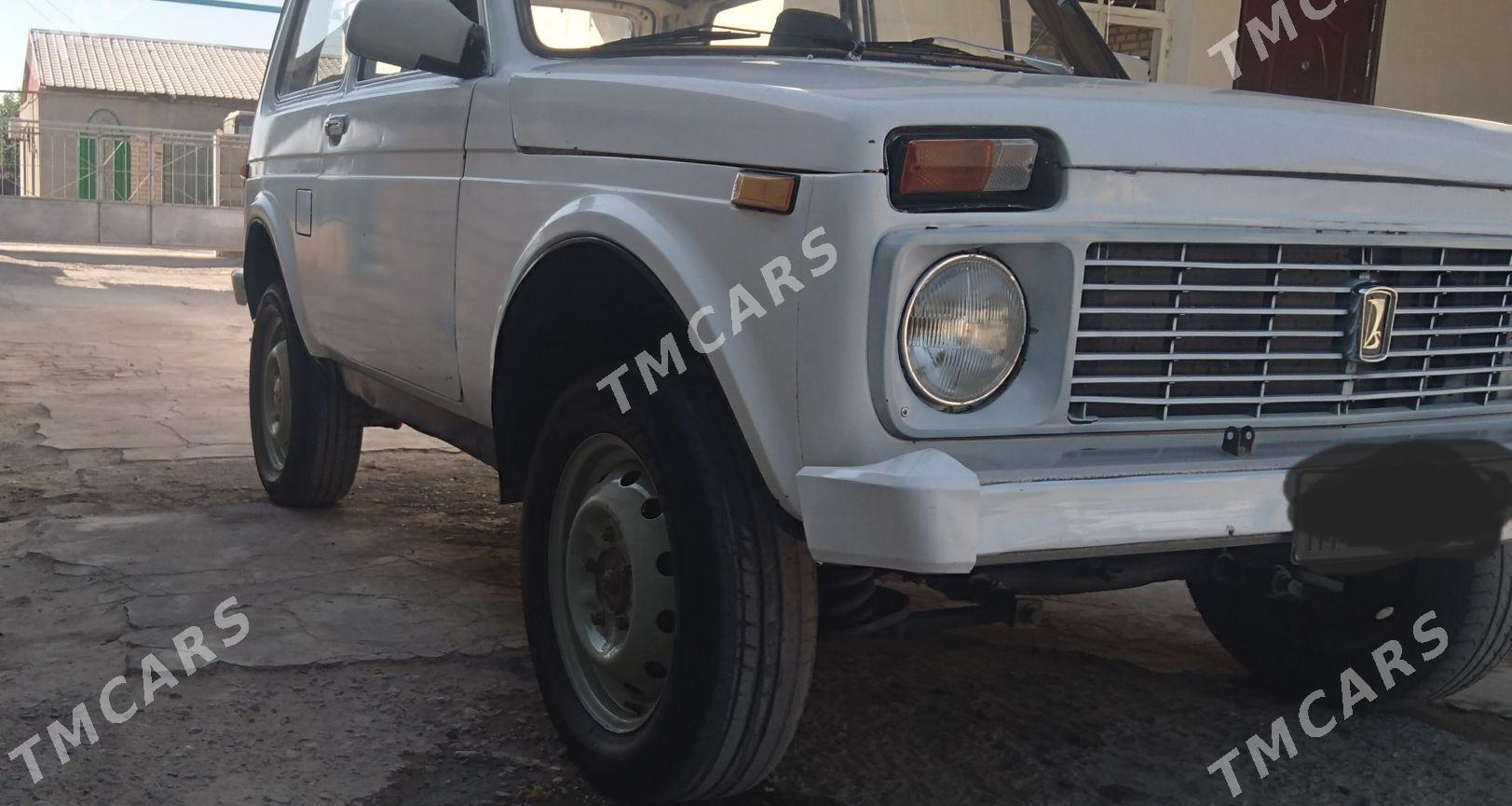 Lada Niva 1980 - 27 000 TMT - Ак-Бугдайский этрап - img 3