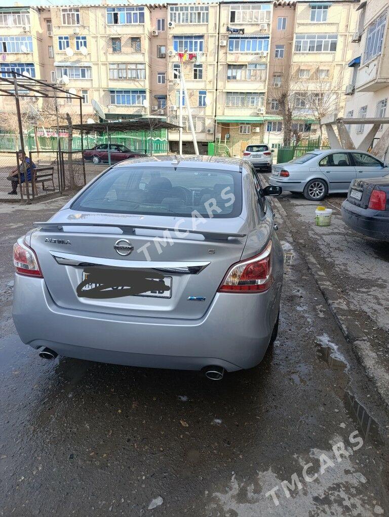 Nissan Altima 2013 - 105 000 TMT - Туркменабат - img 7