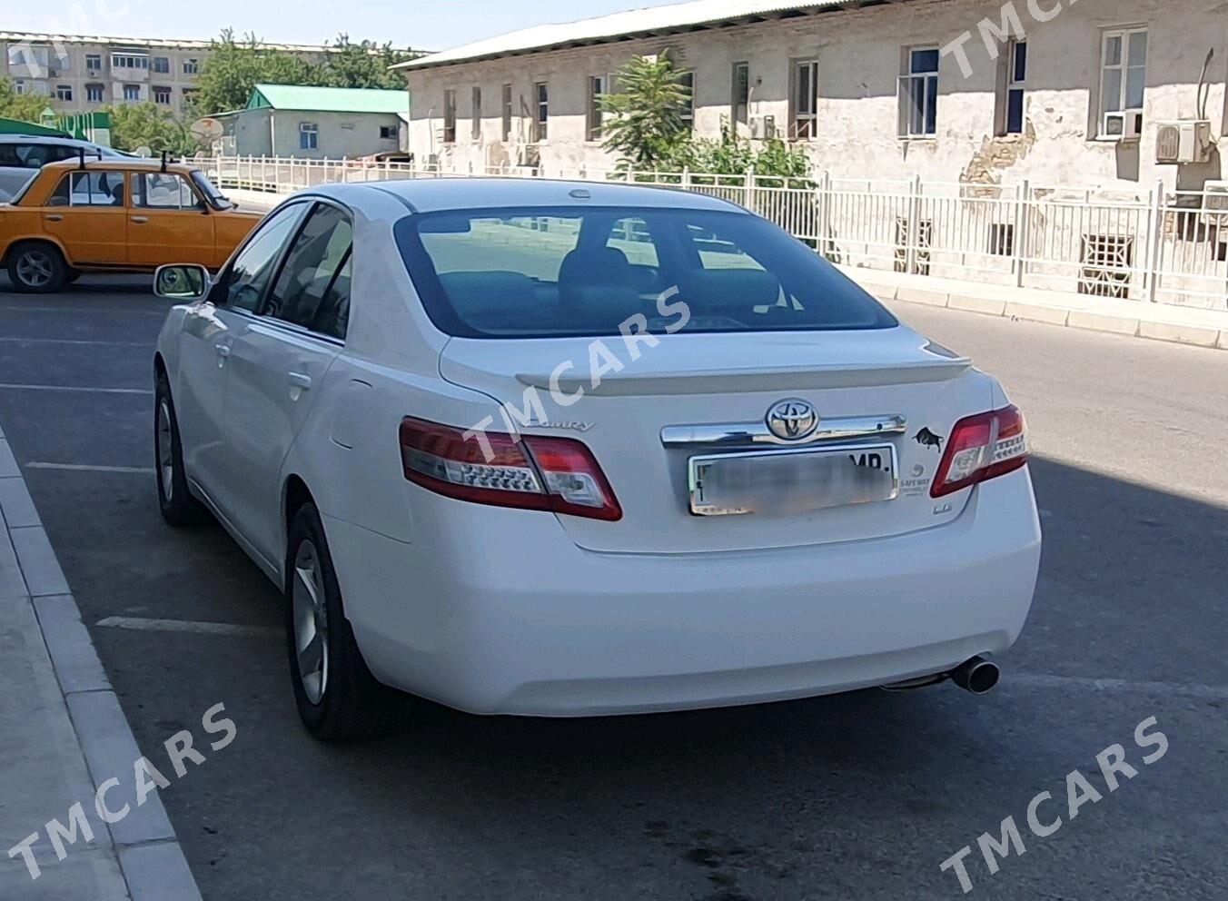 Toyota Camry 2010 - 190 000 TMT - Мары - img 5