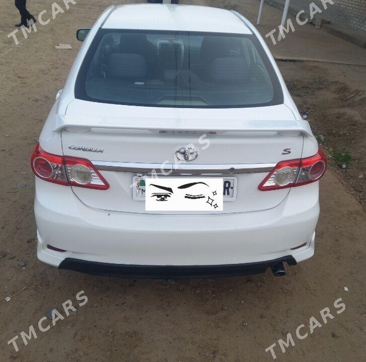Toyota Corolla 2013 - 155 000 TMT - Байрамали - img 2