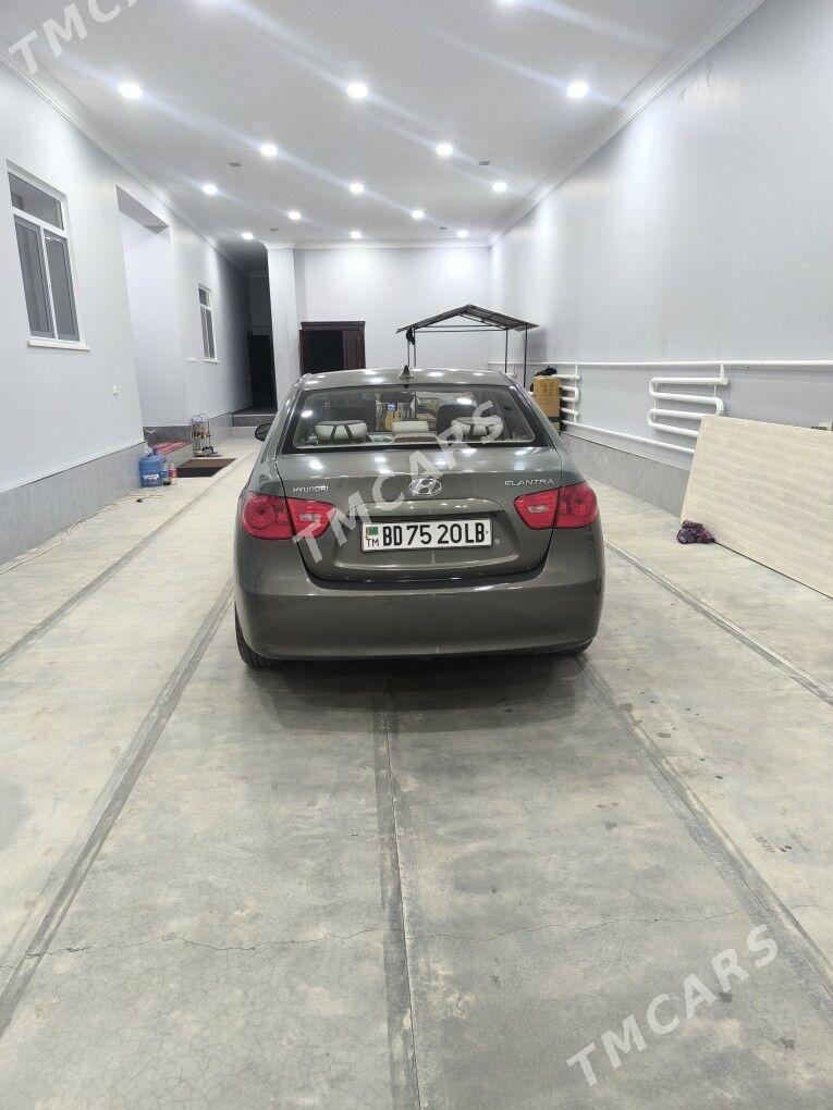 Hyundai Elantra 2009 - 120 000 TMT - Türkmenabat - img 4