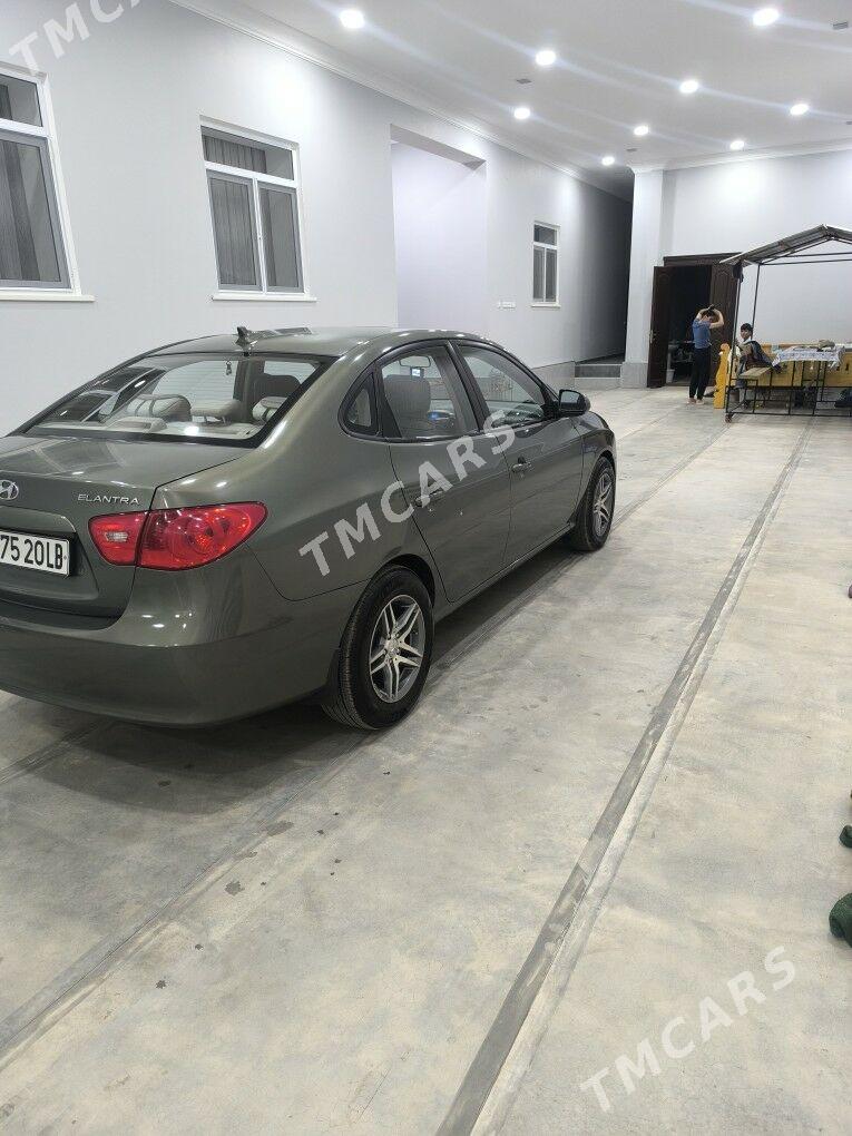 Hyundai Elantra 2009 - 120 000 TMT - Türkmenabat - img 2