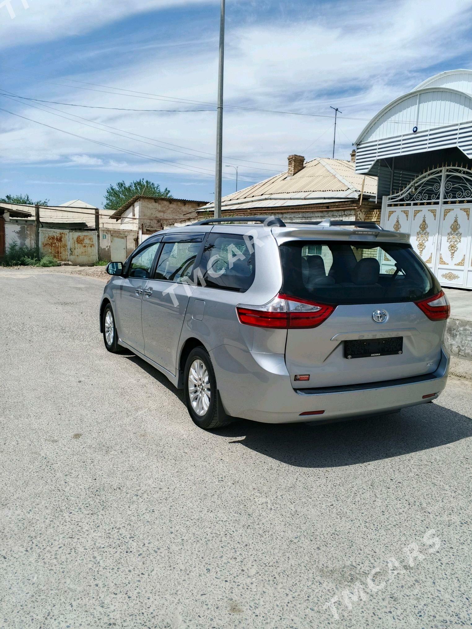 Toyota Sienna 2019 - 450 000 TMT - Мары - img 3