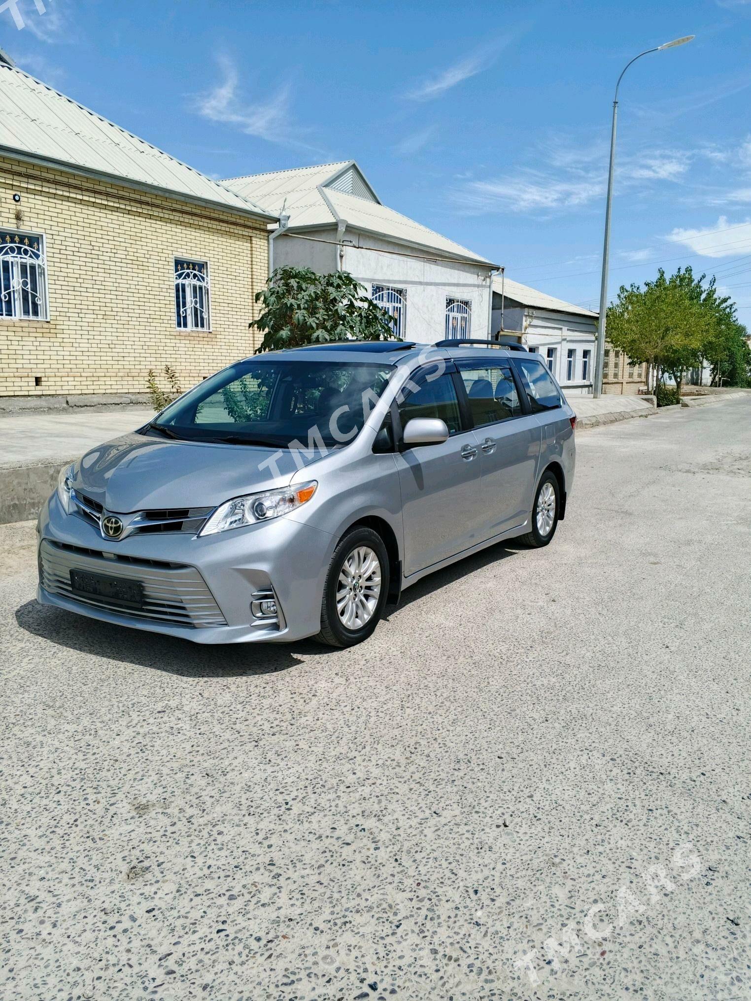 Toyota Sienna 2019 - 450 000 TMT - Мары - img 8