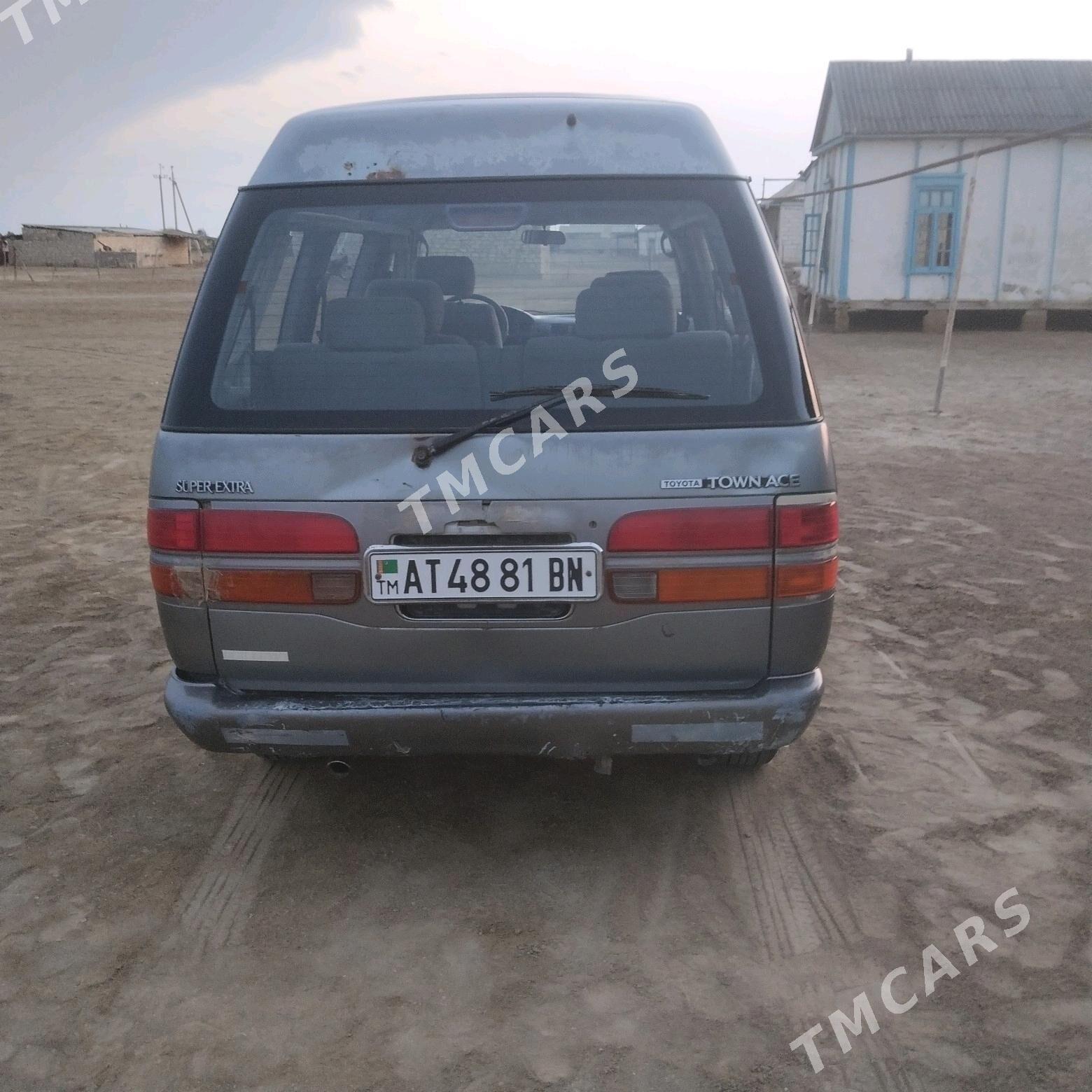 Toyota Town Ace 1994 - 38 000 TMT - Эсенгулы - img 3