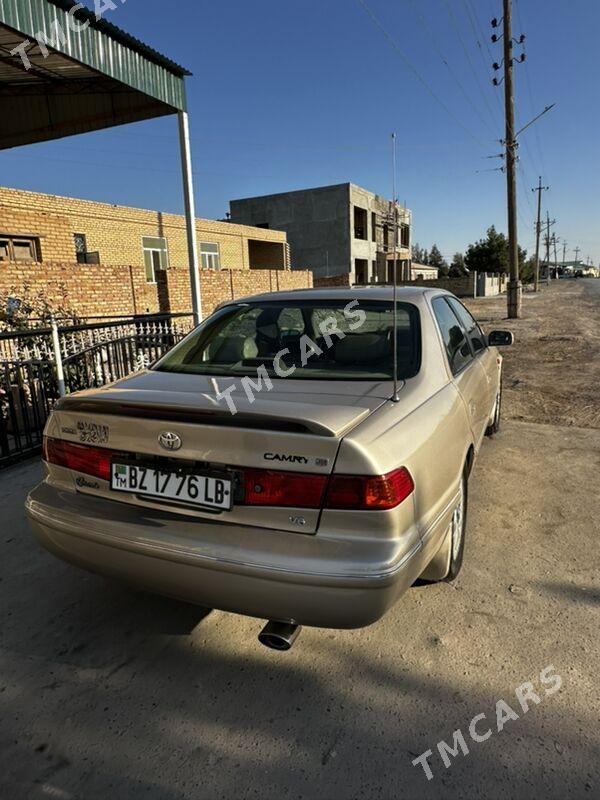 Toyota Camry 2000 - 164 000 TMT - Çärjew - img 4