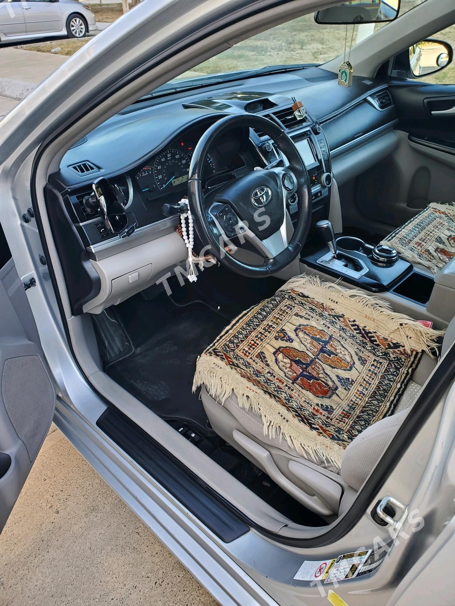 Toyota Camry 2012 - 180 000 TMT - Ак-Бугдайский этрап - img 3