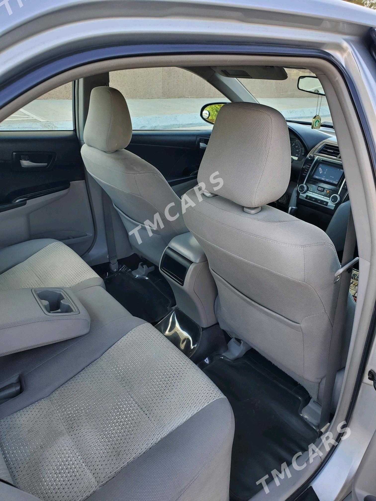 Toyota Camry 2012 - 180 000 TMT - Ак-Бугдайский этрап - img 4