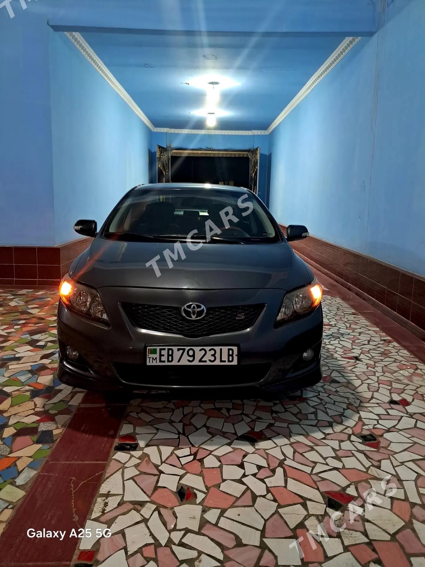 Toyota Corolla 2010 - 140 000 TMT - Туркменабат - img 4