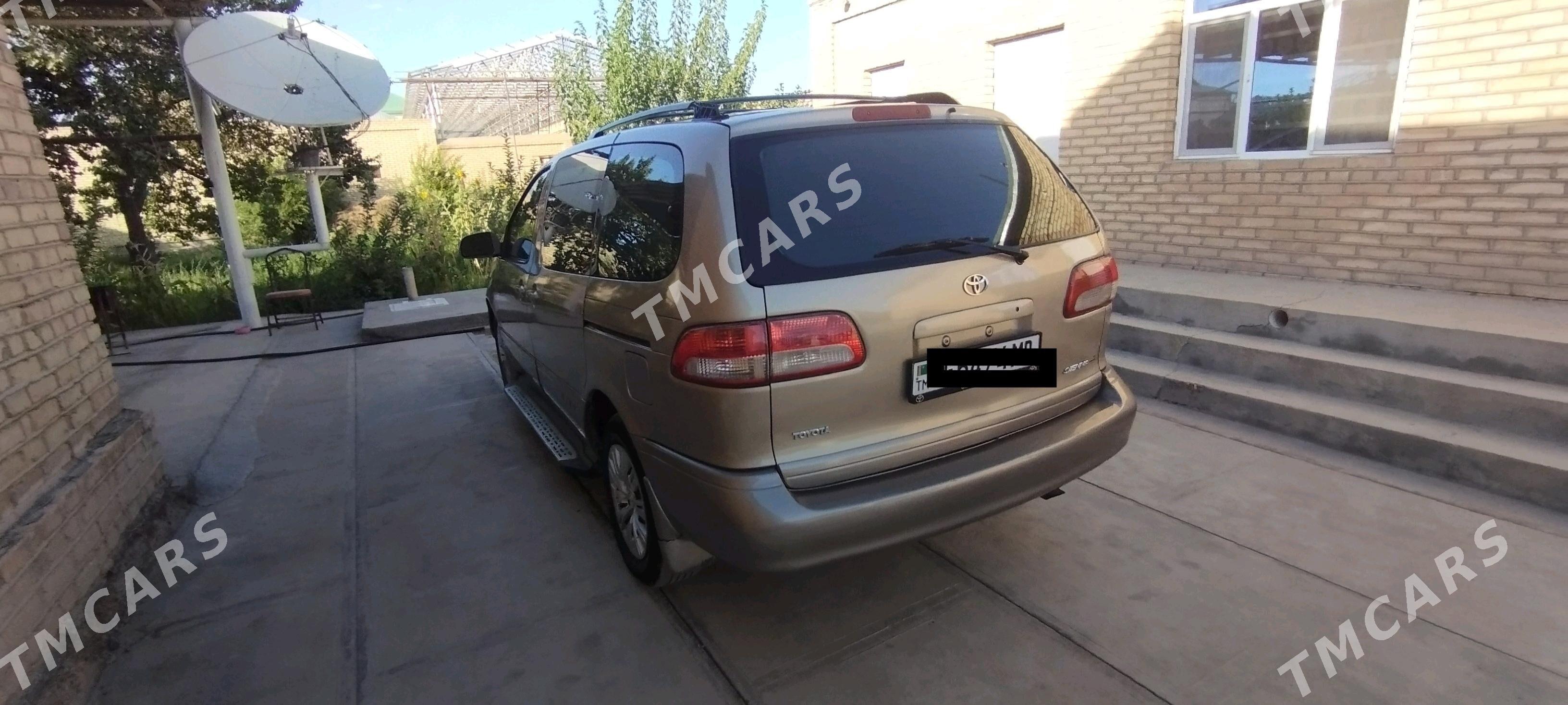 Toyota Sienna 2002 - 168 000 TMT - Сакарчага - img 2