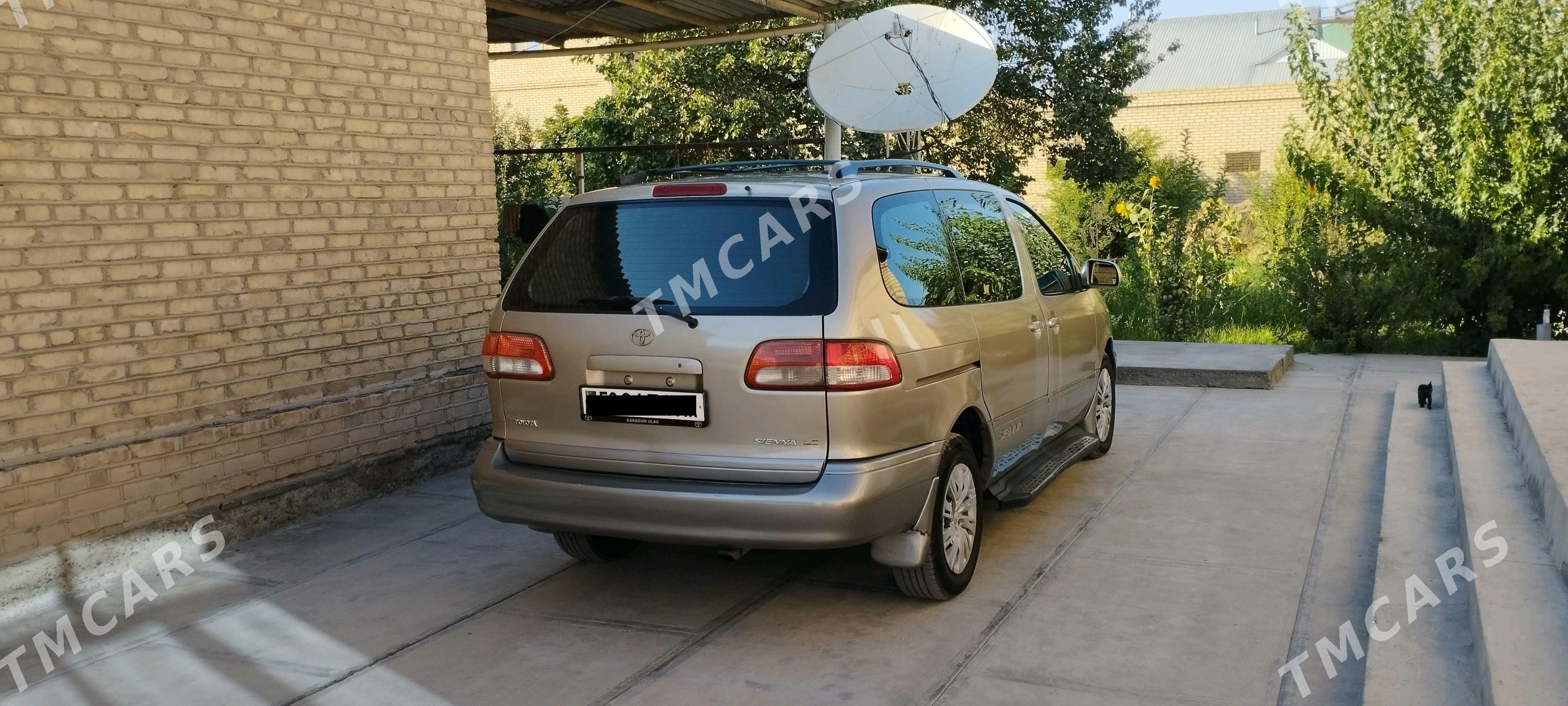 Toyota Sienna 2002 - 168 000 TMT - Сакарчага - img 3