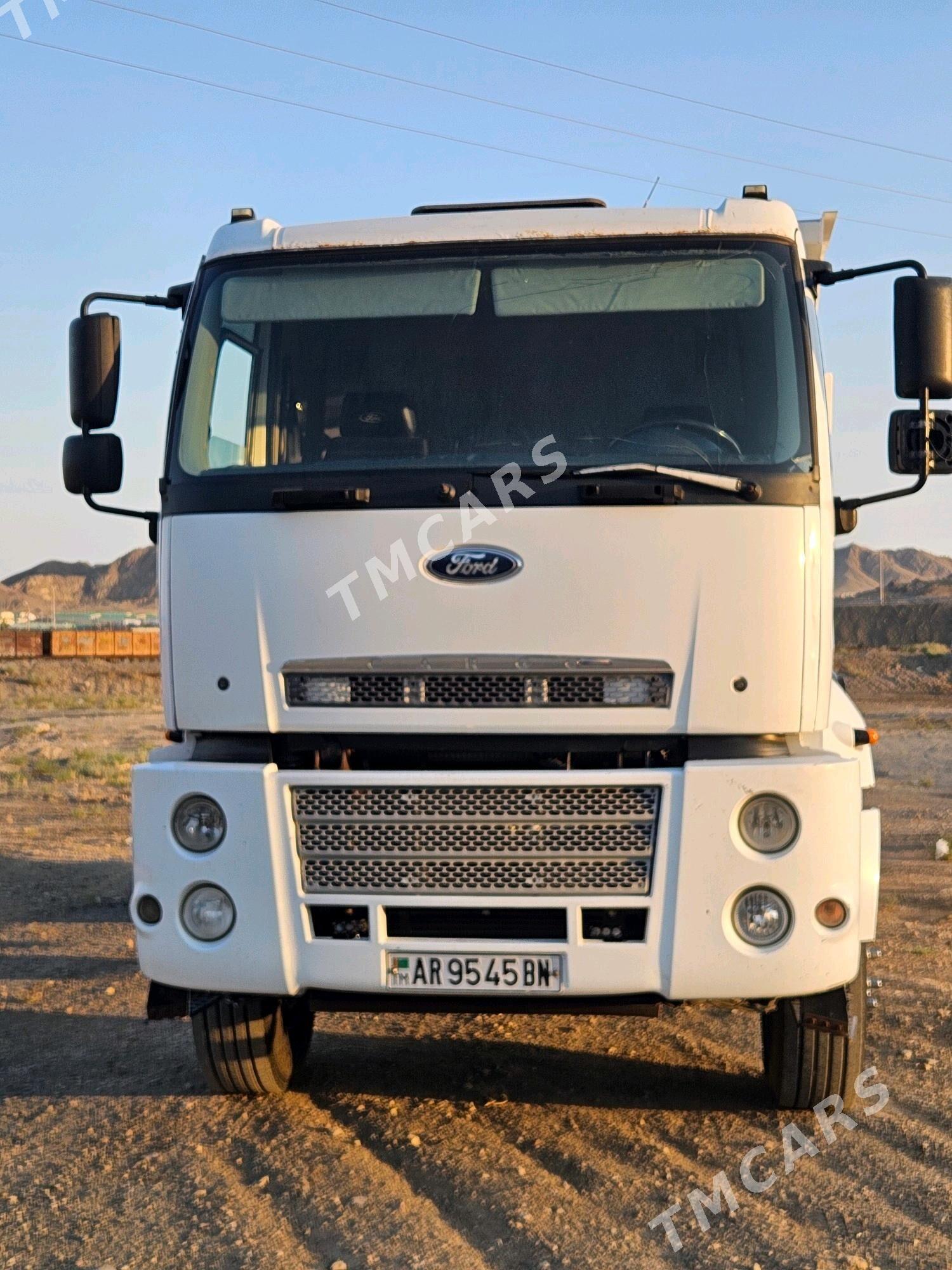 Ford Cargo 3535D 2013 - 650 000 TMT - Türkmenbaşy - img 3
