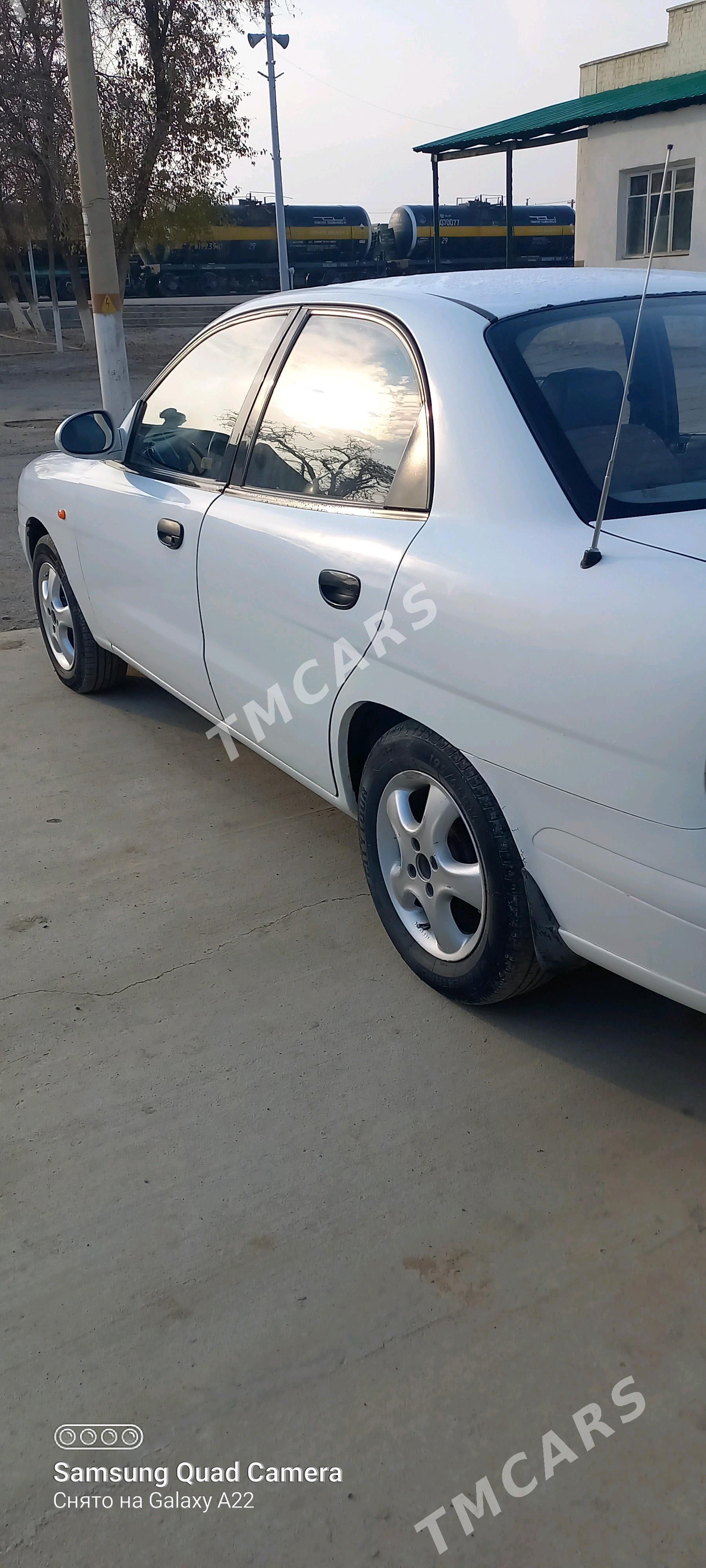 Daewoo Nubira 2002 - 42 000 TMT - Kaka - img 3