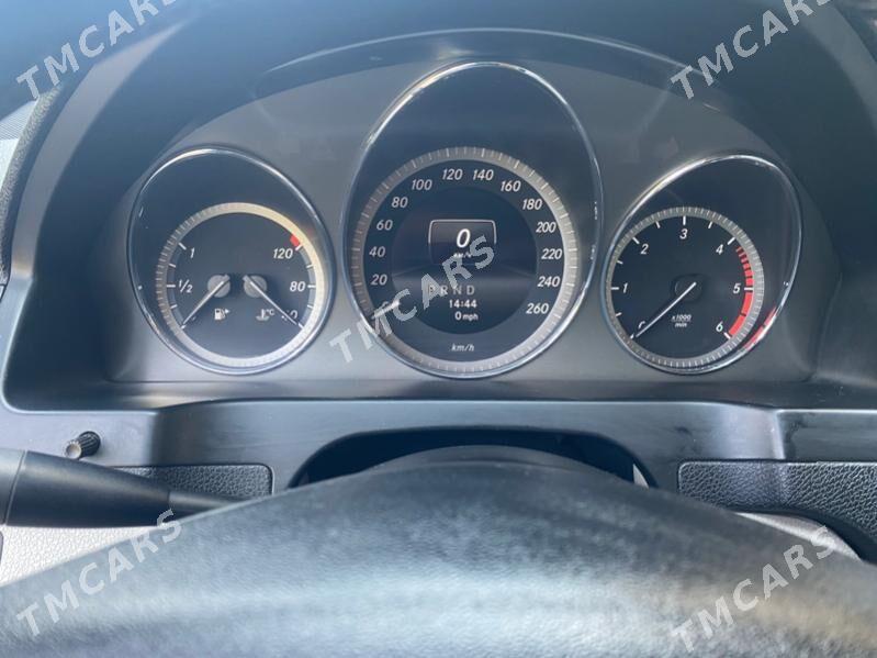 Mercedes-Benz C300 2011 - 180 000 TMT - Туркменабат - img 8