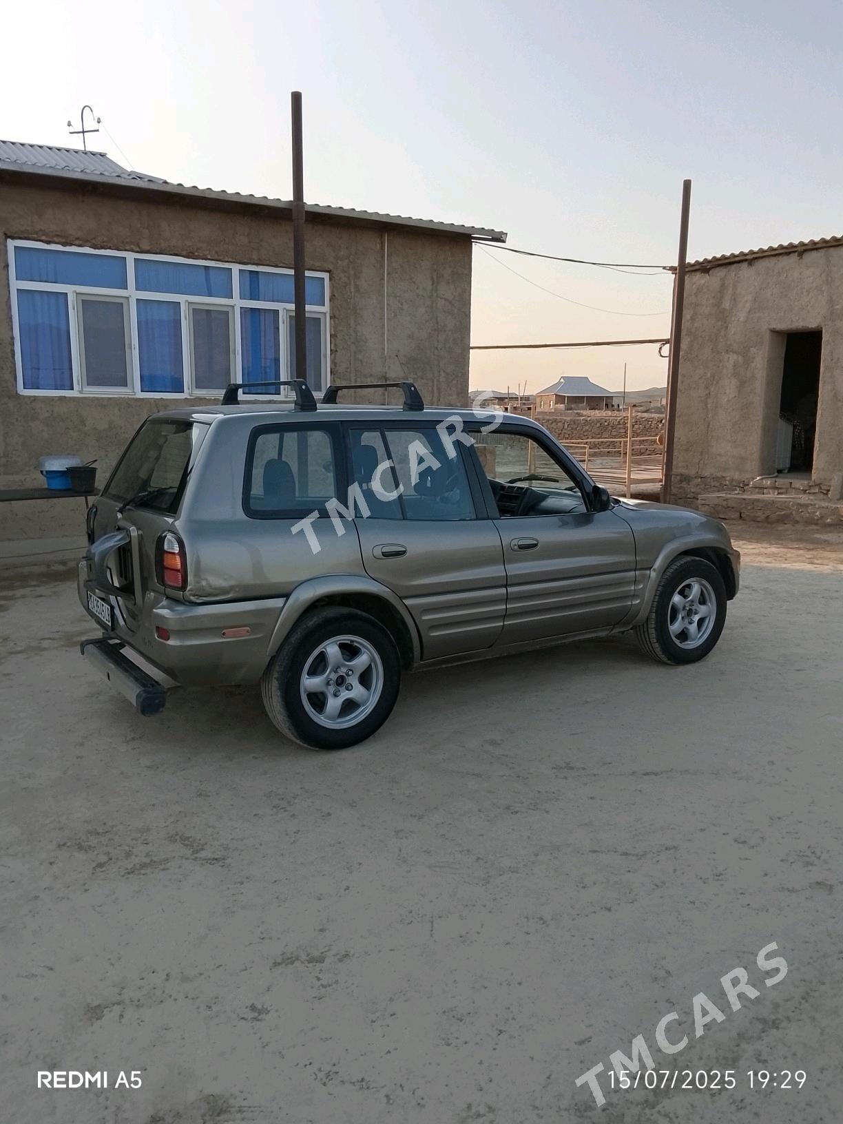 Toyota RAV4 1999 - 90 000 TMT - Магданлы - img 5
