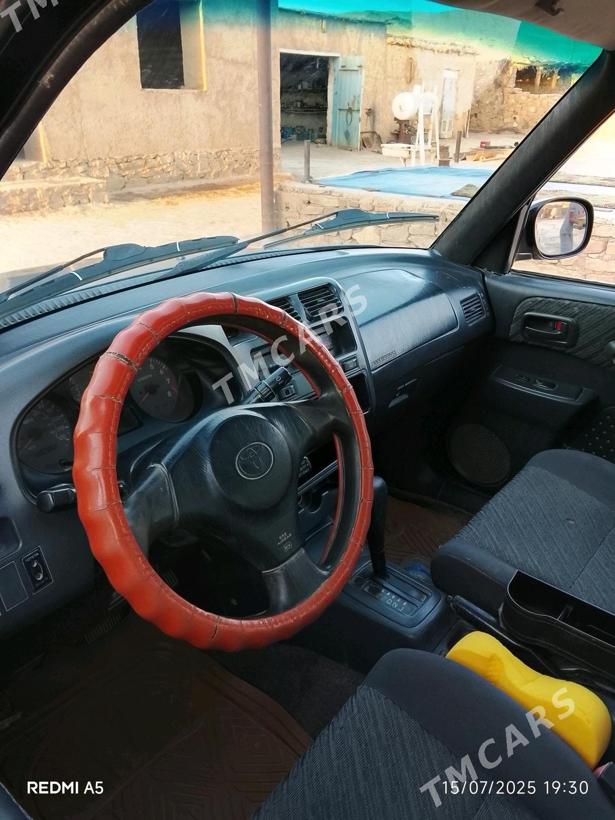 Toyota RAV4 1999 - 90 000 TMT - Магданлы - img 7