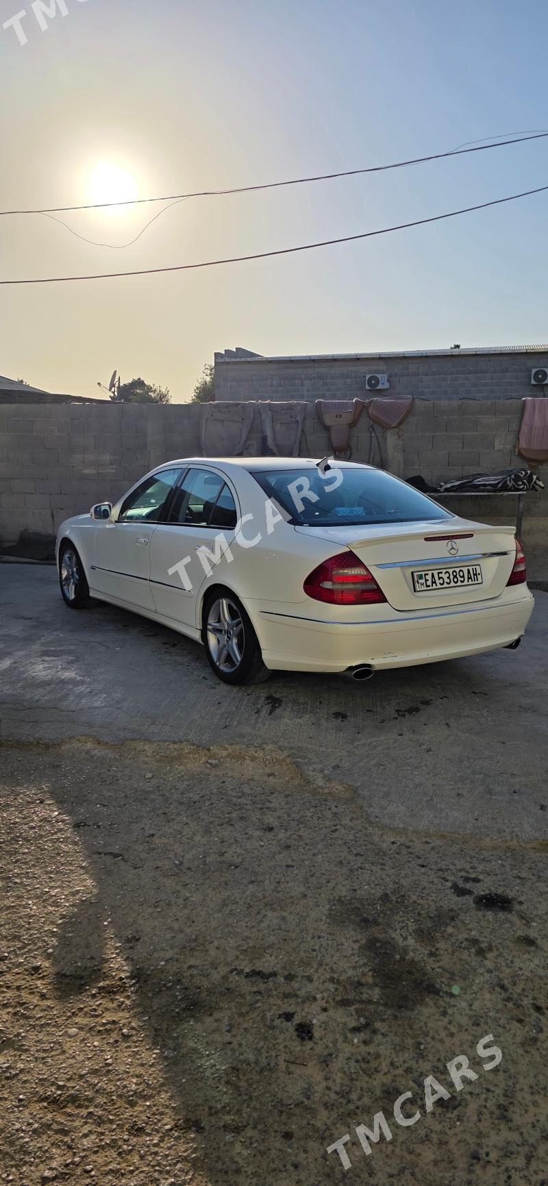 Mercedes-Benz E300 2008 - 150 000 TMT - Bäherden - img 5