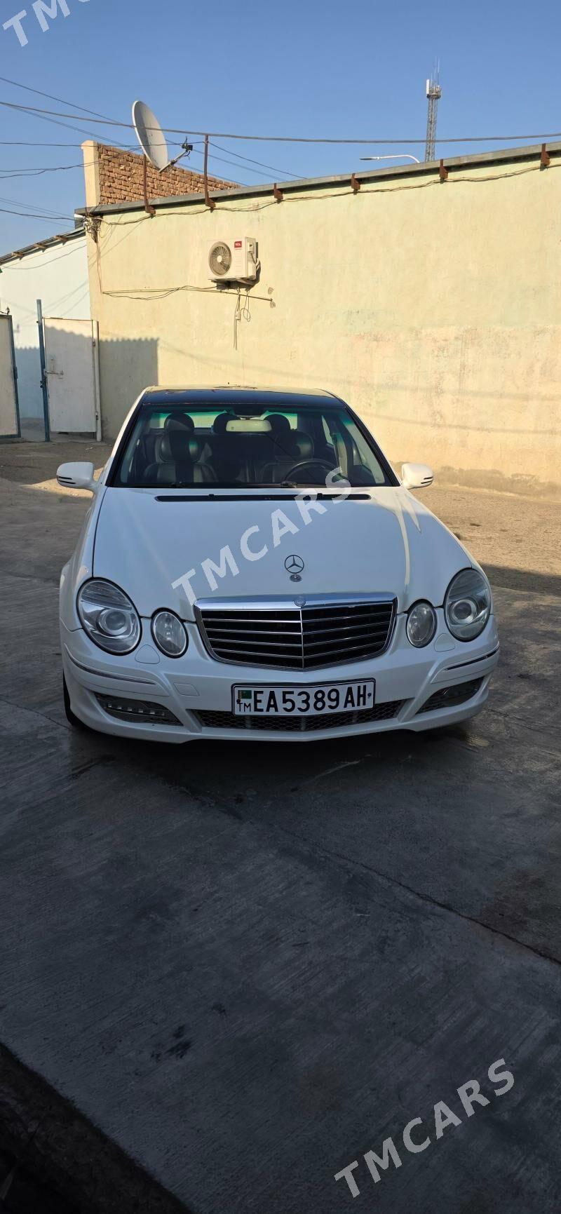 Mercedes-Benz E300 2008 - 150 000 TMT - Bäherden - img 6