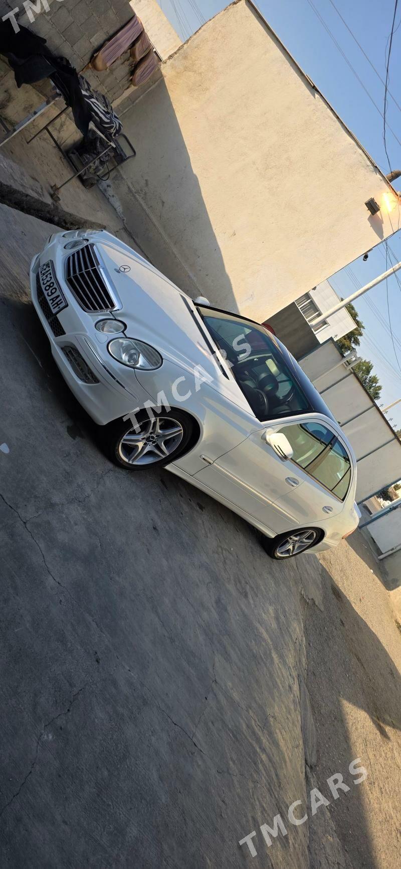 Mercedes-Benz E300 2008 - 150 000 TMT - Bäherden - img 9