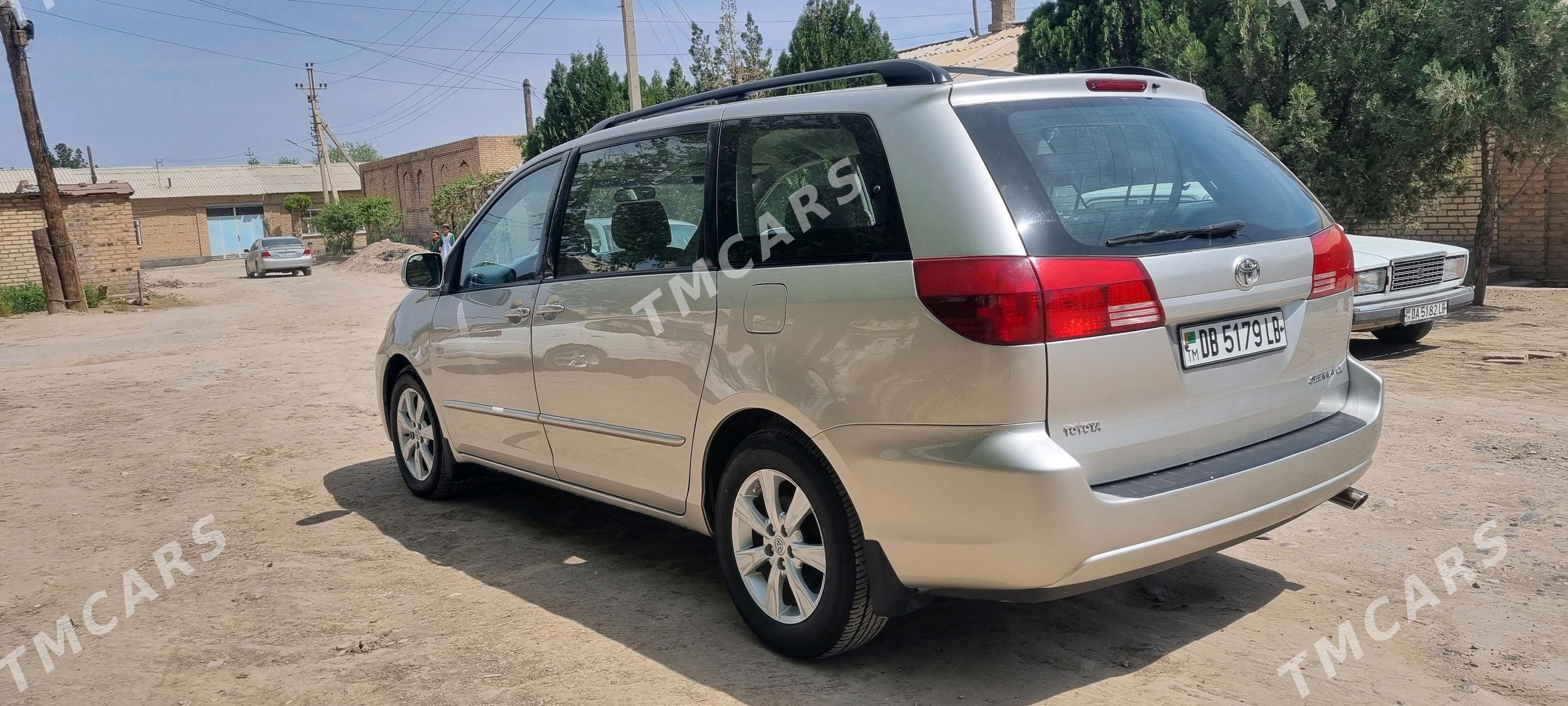 Toyota Sienna 2005 - 235 000 TMT - Kerki - img 4