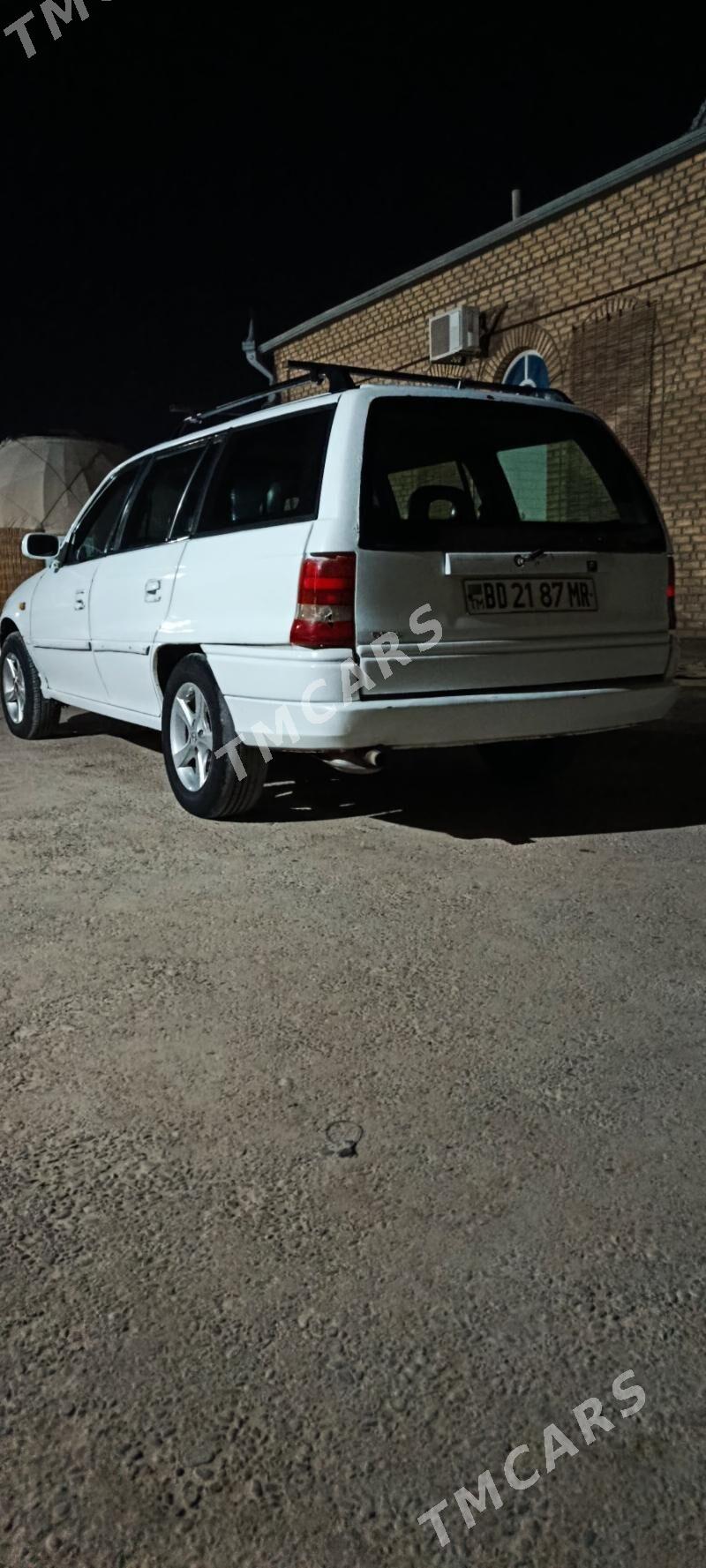 Opel Astra 1996 - 32 000 TMT - Мары - img 2