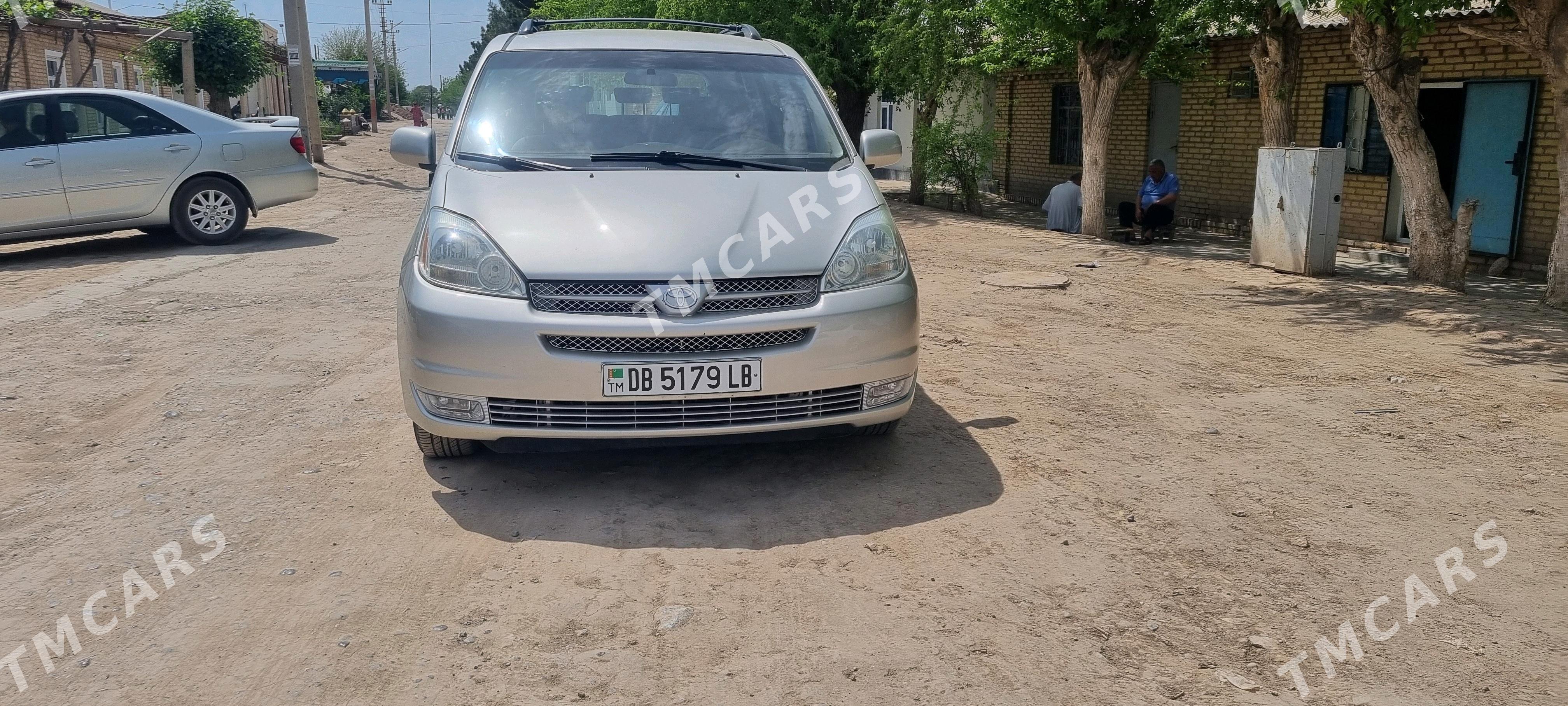 Toyota Sienna 2005 - 235 000 TMT - Kerki - img 7