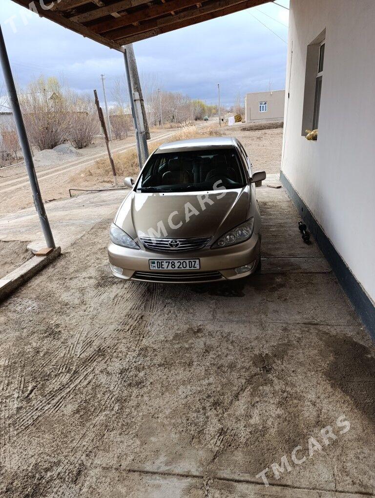 Toyota Camry 2002 - 166 000 TMT - Кёнеургенч - img 2