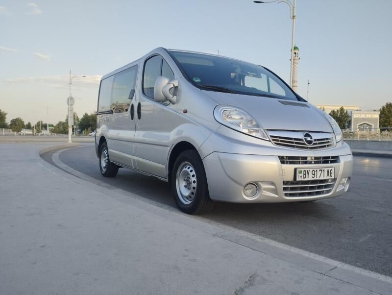 Toyota Sienna 2011 - 200 000 TMT - Hitrowka - img 8