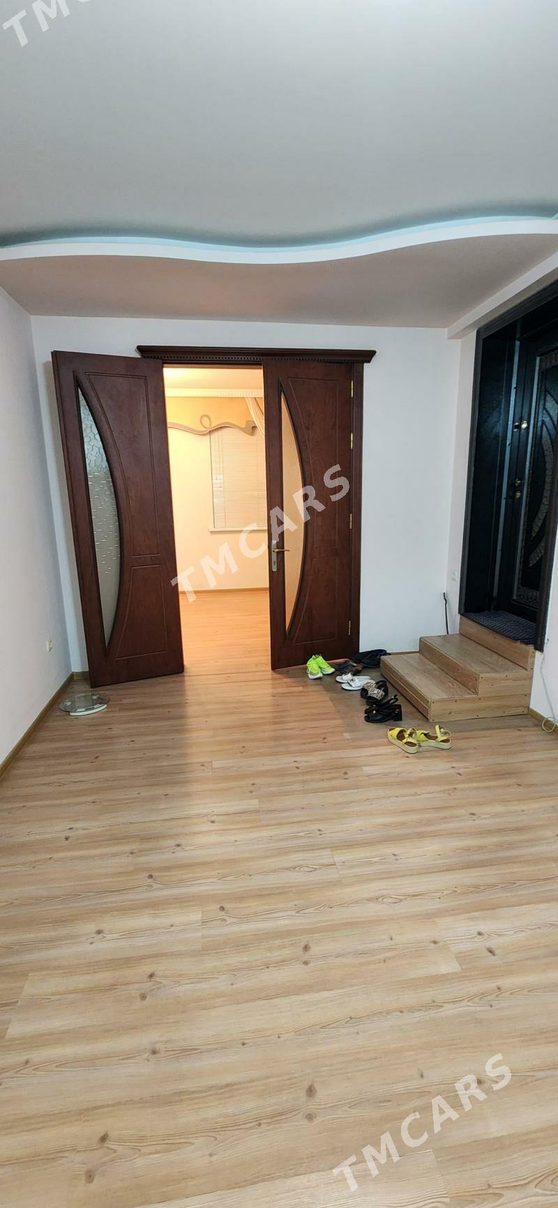 10 mkr 4 komnat 3 edilen - 10 мкр - img 2
