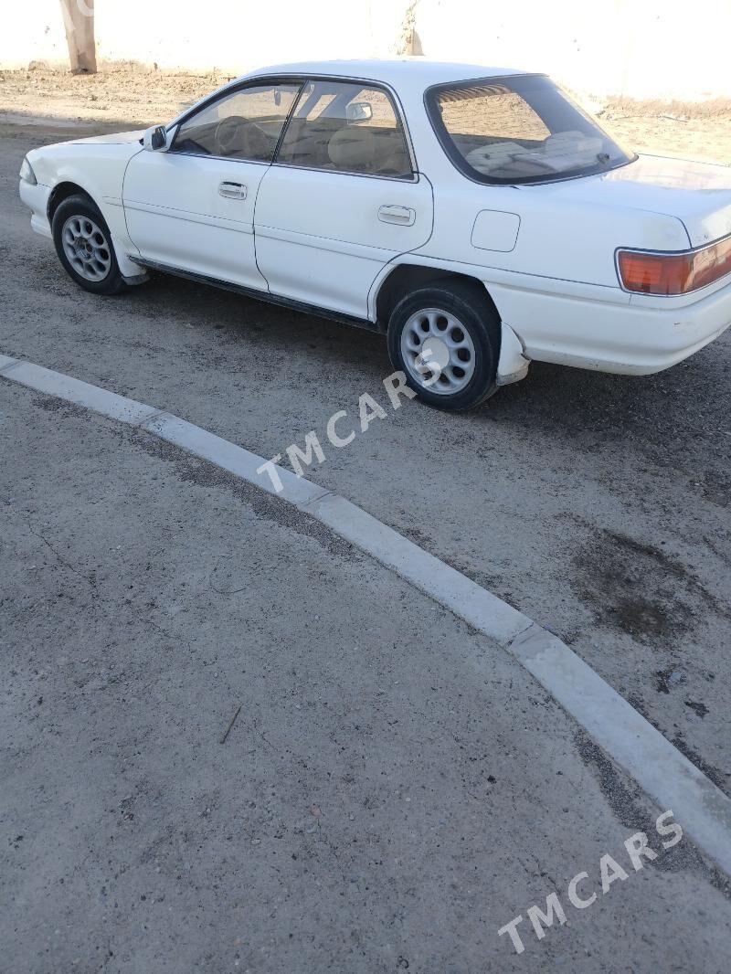 Toyota Carina 1992 - 28 000 TMT - Daşoguz - img 4
