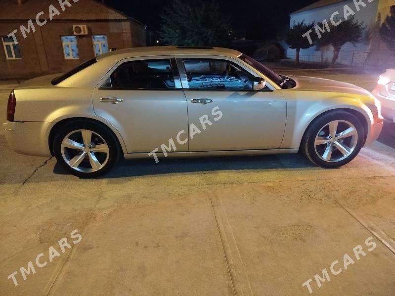 Chrysler 300C 2005 - 70 000 TMT - Гёкдепе - img 2