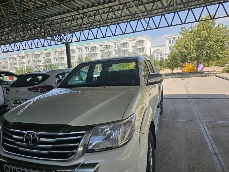 Toyota Hilux 2014 - 435 000 TMT - Aşgabat - img 2
