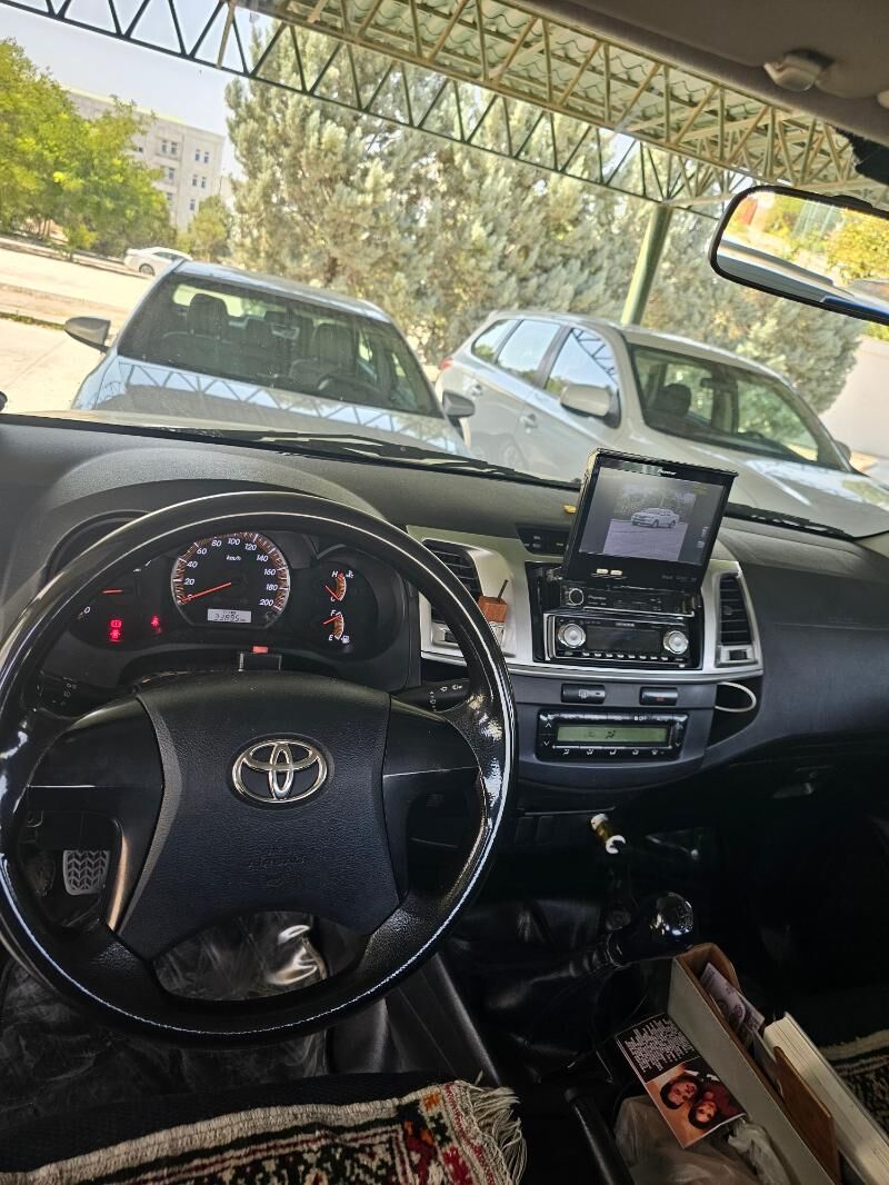 Toyota Hilux 2014 - 435 000 TMT - Aşgabat - img 6