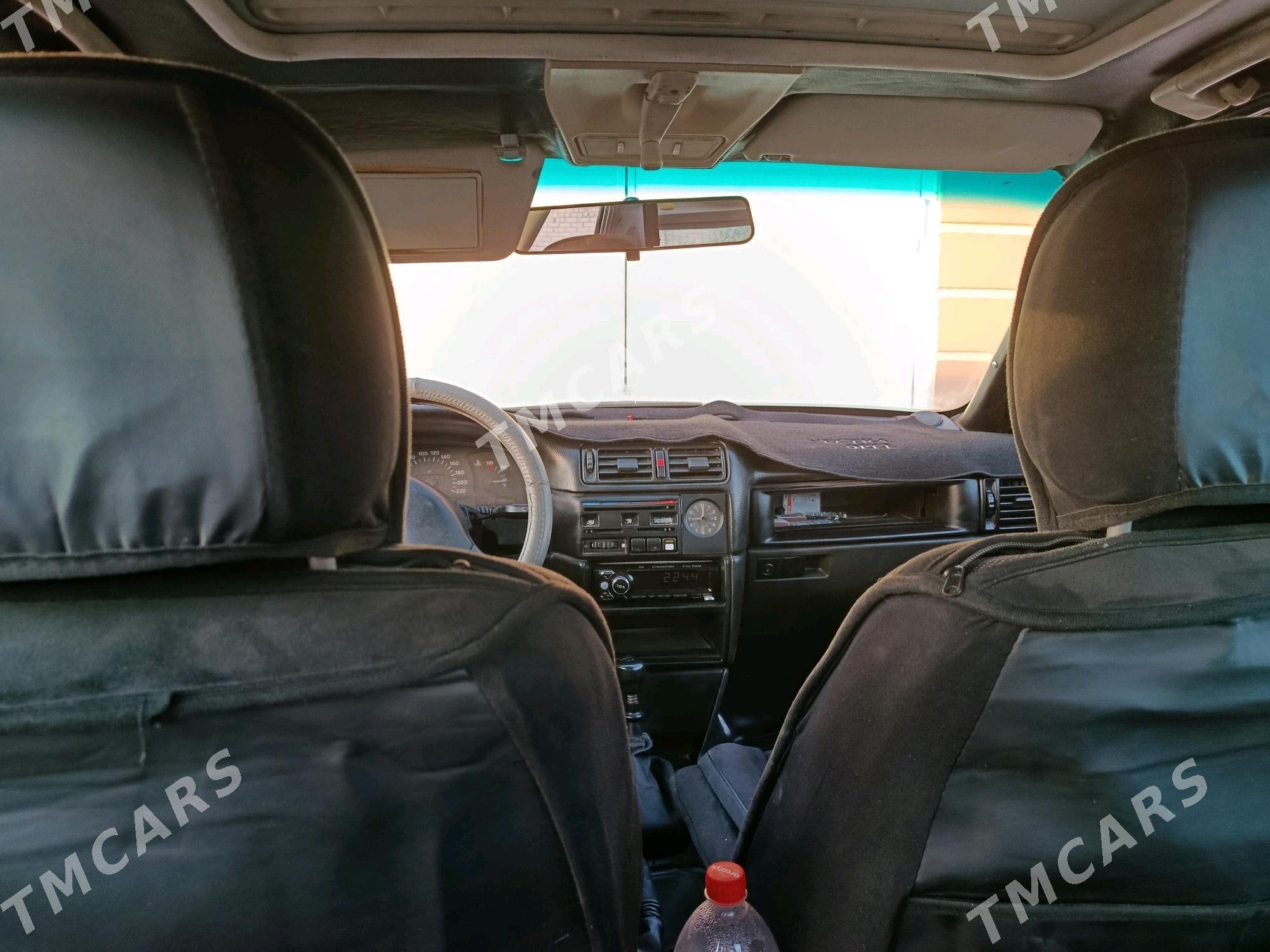 Opel Vectra 1990 - 32 000 TMT - Чарджоу - img 2