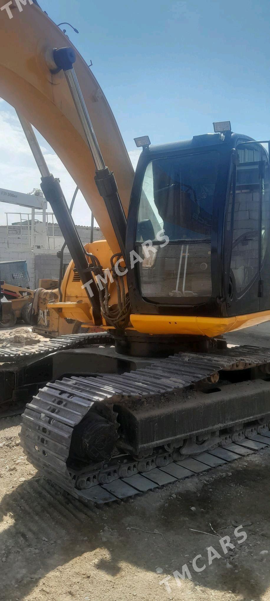 JCB 3CX ECO 2009 - 800 000 TMT - Aşgabat - img 2