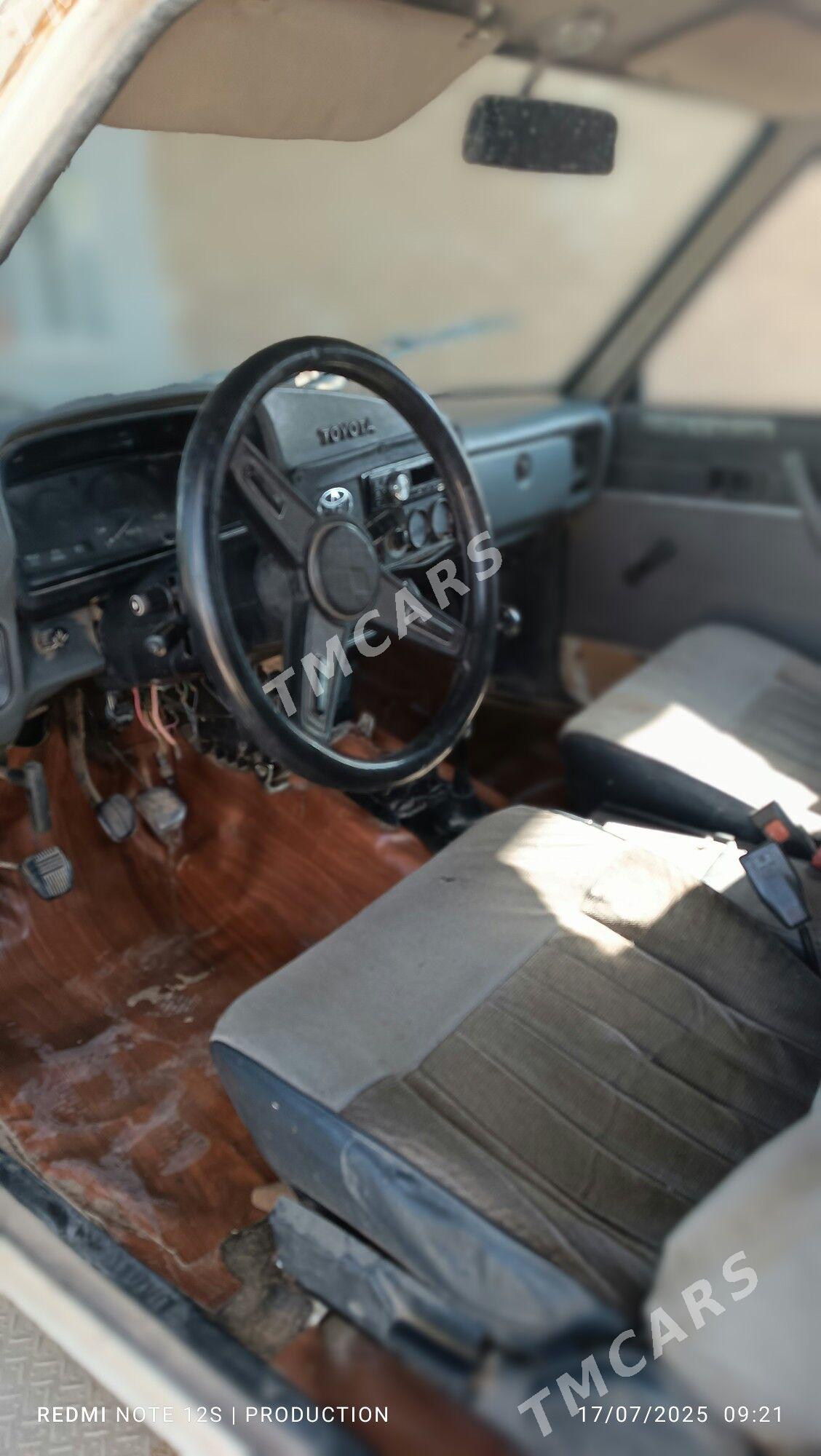 Toyota Hilux 1992 - 50 000 TMT - Tejen - img 4