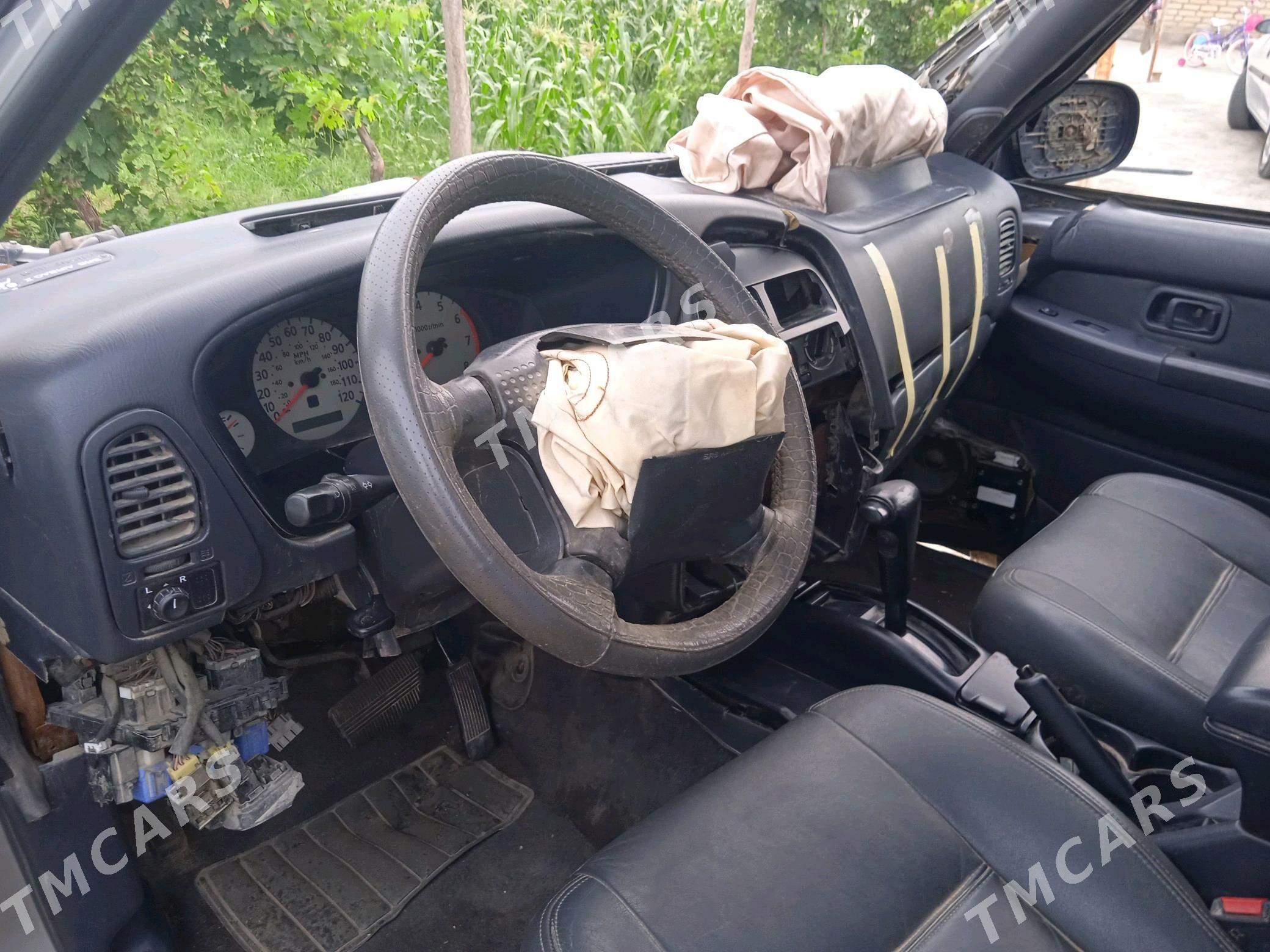 Nissan Pathfinder 2000 - 40 000 TMT - Мары - img 6