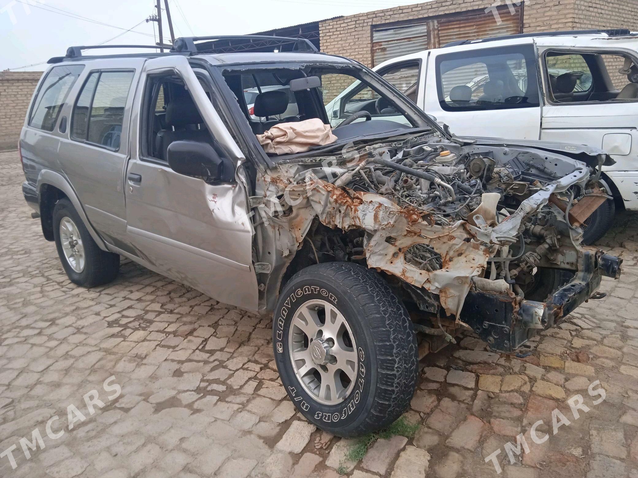 Nissan Pathfinder 2000 - 40 000 TMT - Мары - img 7