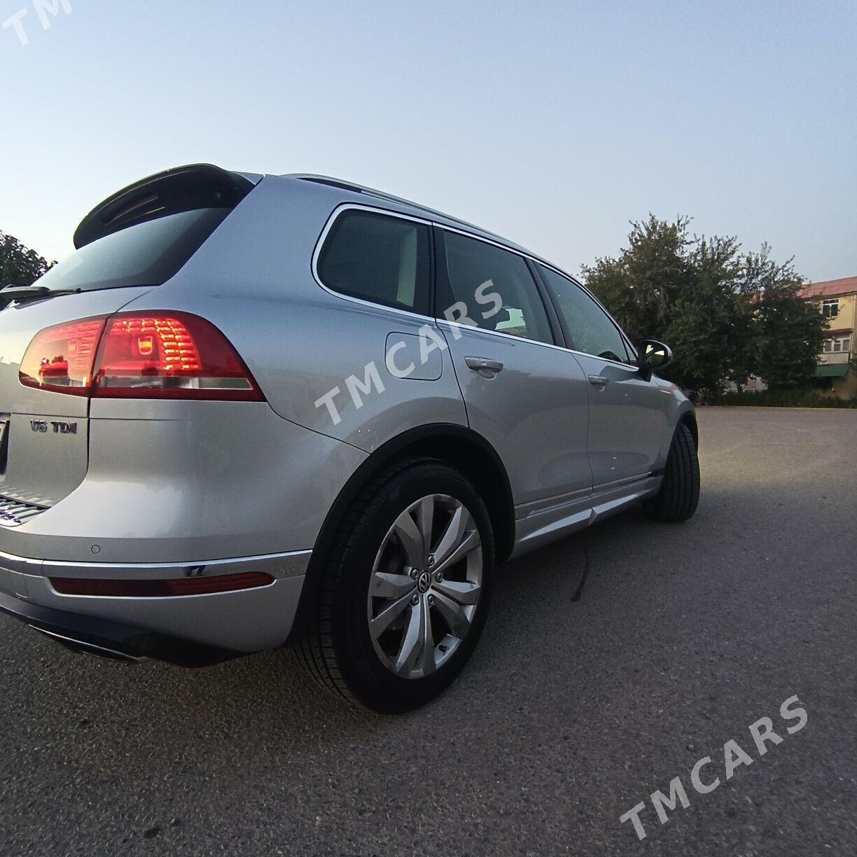 Volkswagen Touareg 2016 - 620 000 TMT - Bekrewe - img 7