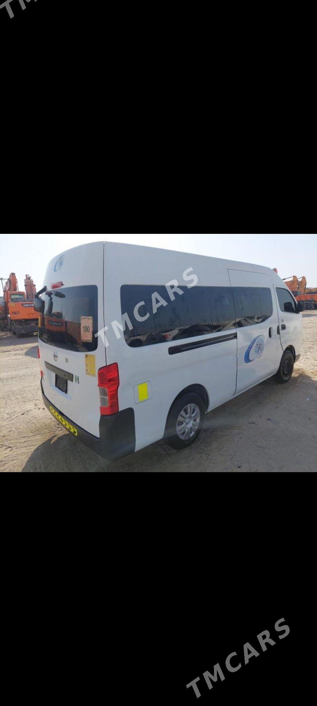 Nissan Urvan 2022 - 400 000 TMT - Ашхабад - img 2