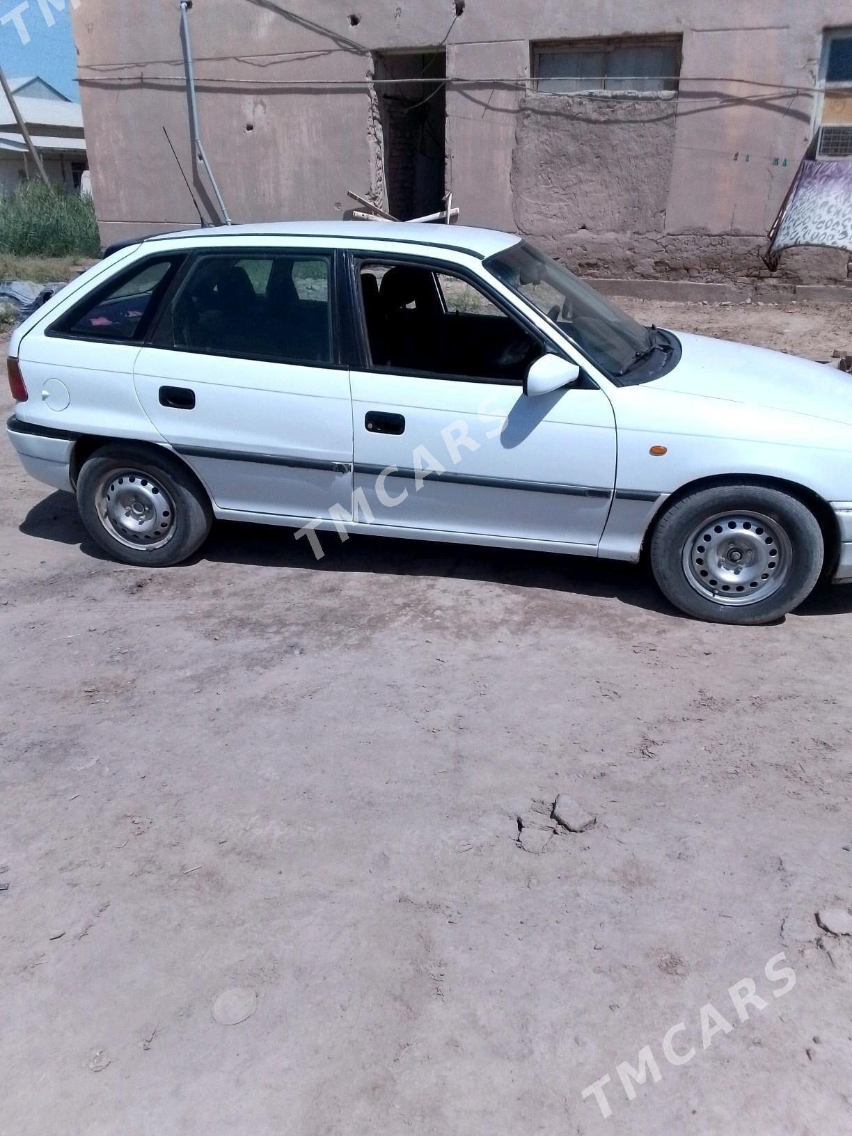 Opel Astra 1996 - 35 000 TMT - Gurbansoltan Eje - img 2