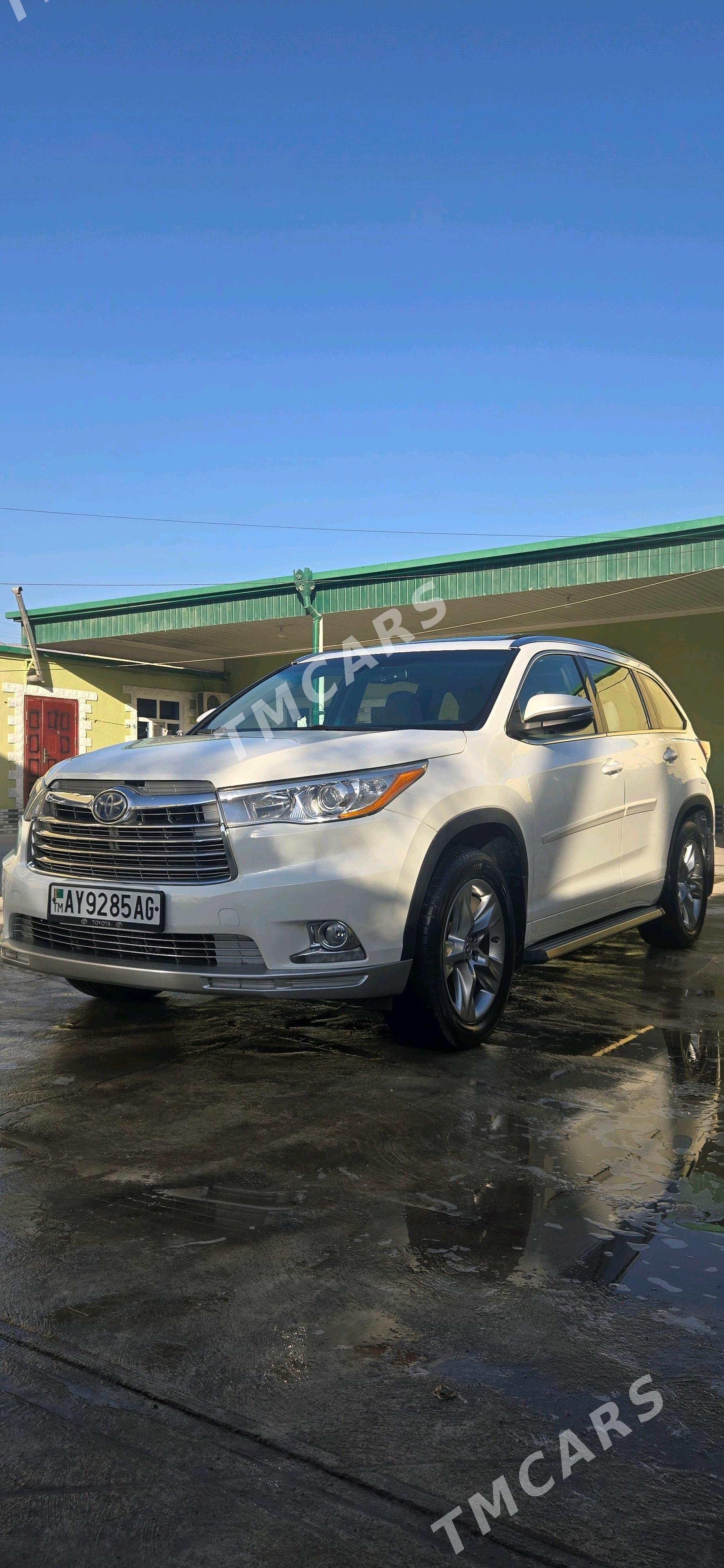 Toyota Highlander 2016 - 400 000 TMT - Бузмеин - img 4