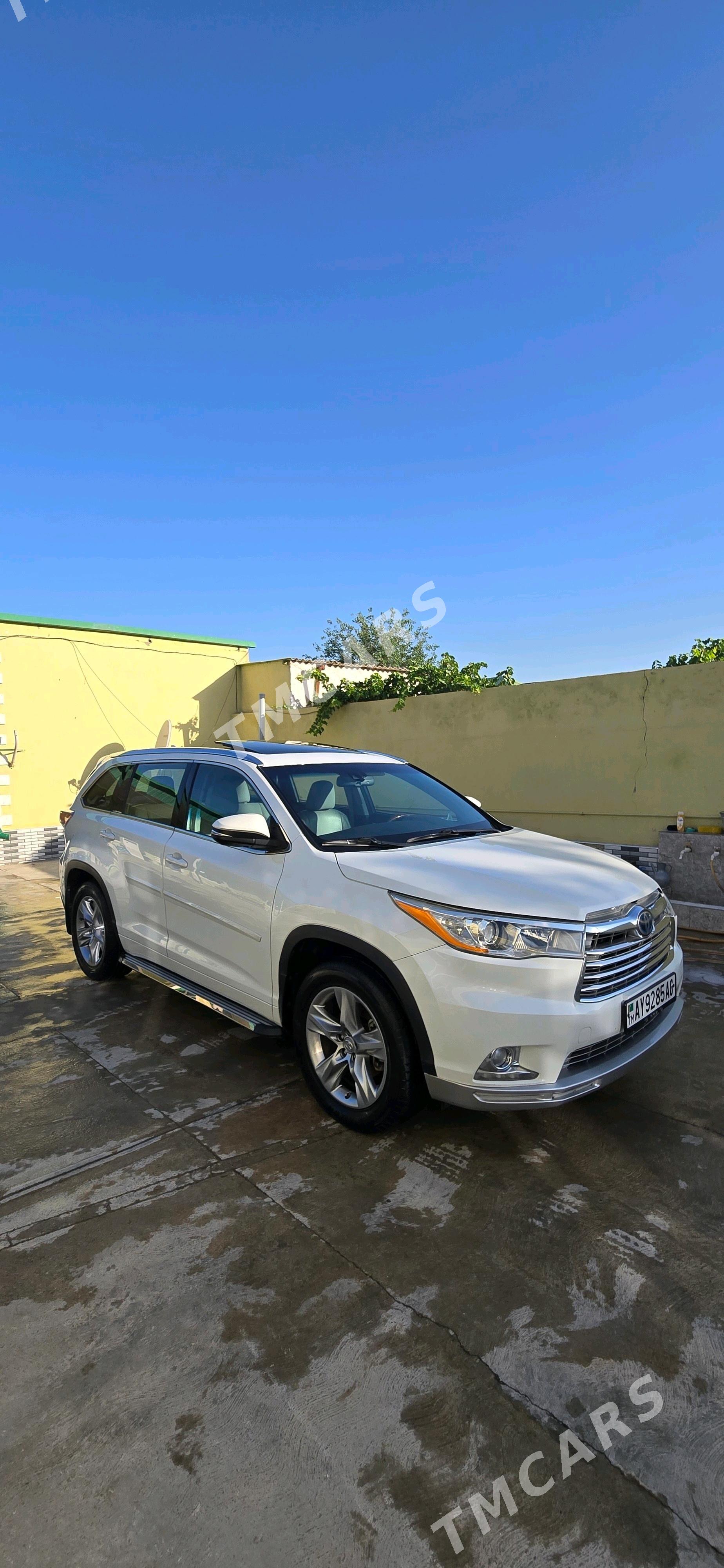 Toyota Highlander 2016 - 400 000 TMT - Бузмеин - img 2