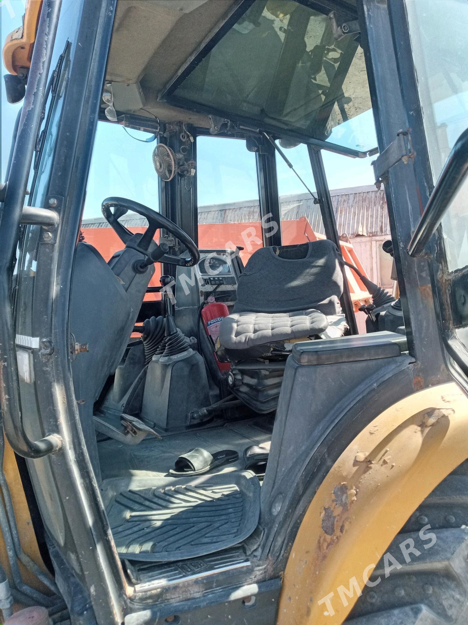JCB 3CX Compact 2014 - 530 000 TMT - Балканабат - img 5